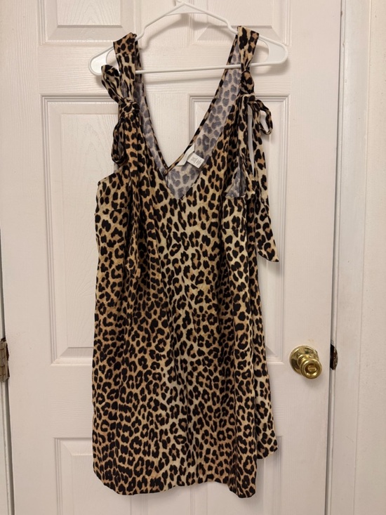 H&M Dresses & Skirts - H&M Leopard Print V-Neck Slip Dress - Tan & Black